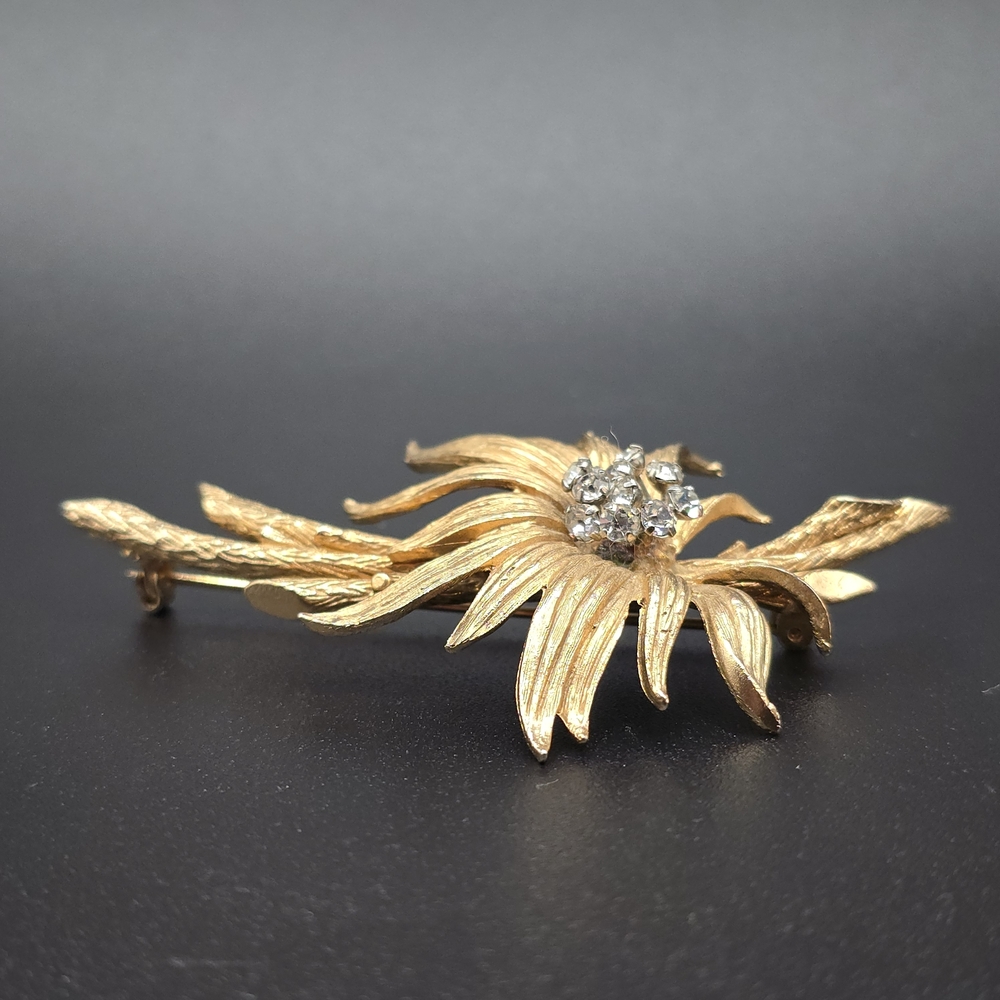 VTG HAR Gold Tone Floral Spray Brooch Rhinestone Cluster Mid Century Flower - Picture 5 of 10
